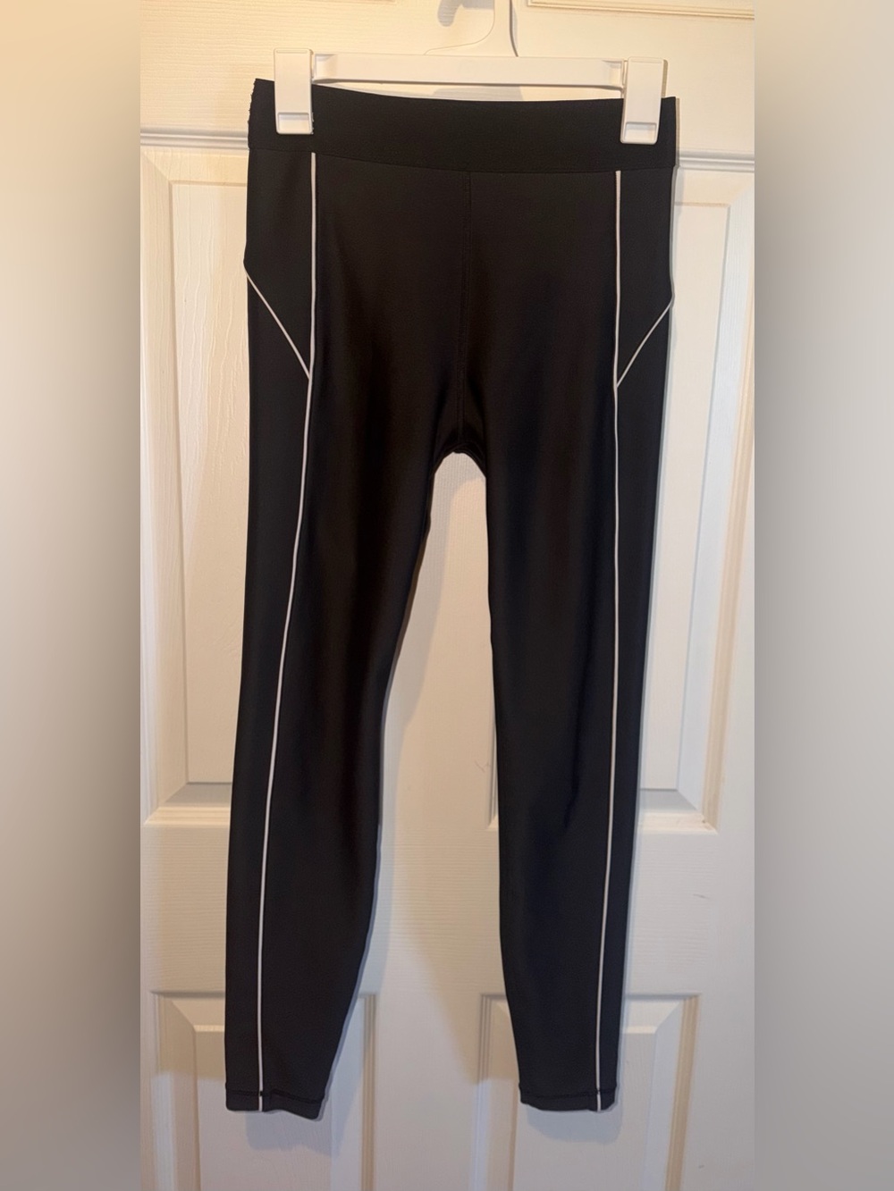 Aritzia Black Leggings with White Side Piping